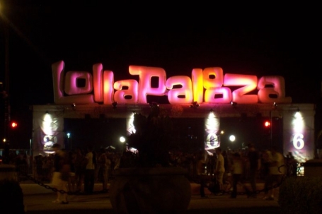 800px-lollapalooza_sign1